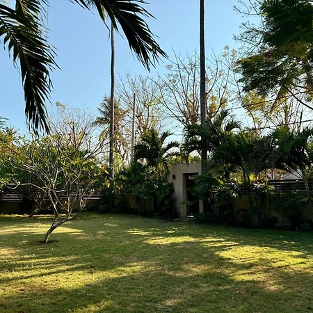 Rumah Sunyi Gili Trawangan Exterior photo
